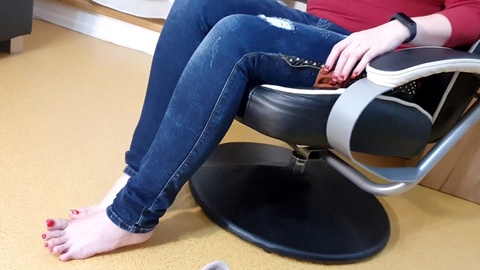 Domination féminine, milf séduit , une fille et des papas